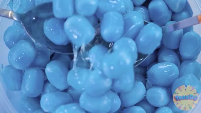 Красная еда Vs Синяя еда Челлендж с TeenDO Challenge