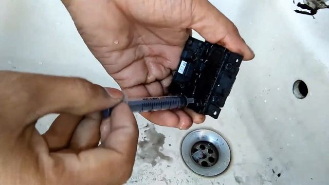 HEAD CLEANING EPSON M200 L210 L 220 L360 L450 & RED LIGHT 2018 смотреть онлайн