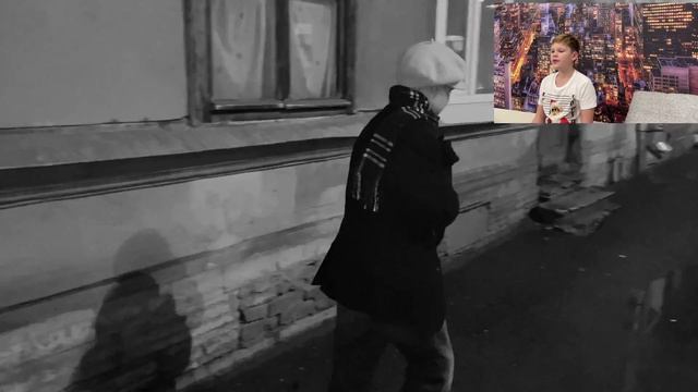 У КУРСКОГО ВОКЗАЛА (cover Макс Краш) смотреть онлайн