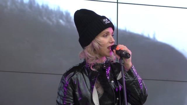 TONEVA - Давай @ Манежная площадь 21.10.2017 смотреть онлайн