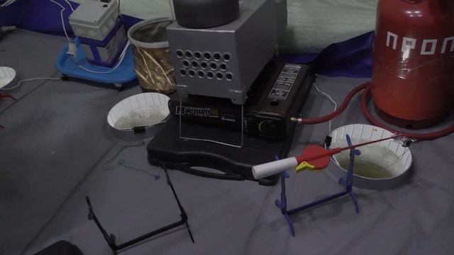 ЧУТЬ НЕ СПАЛИЛ ПАЛАТКУ | Рыбалка на Иваньковском водохранилище смотреть онлайн