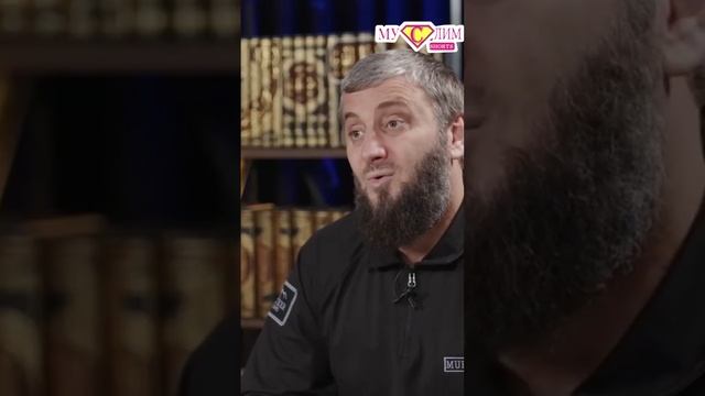 Не читай перевод Корана Опасно ⛔️ #муслимshorts #ислам #коран смотреть онлайн