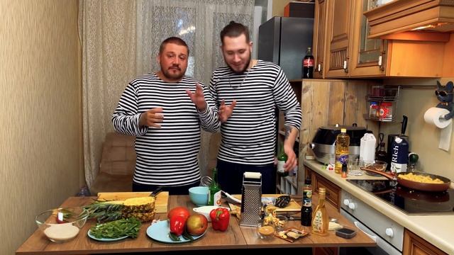 KOKS SHOW #1. Азиатская курочка с ананасами и салат с манго смотреть онлайн