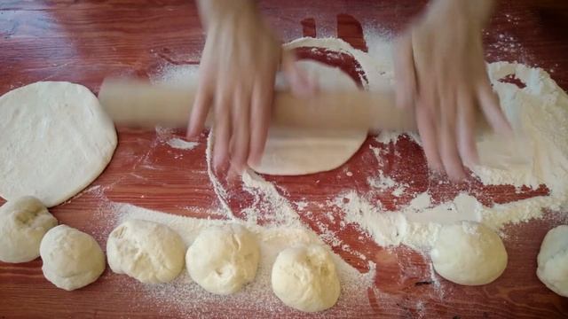 Мамин рецепт выпечки! Вертута с творогом и зеленью. Mom’s baking recipe - "Vertuta"! смотреть онлайн