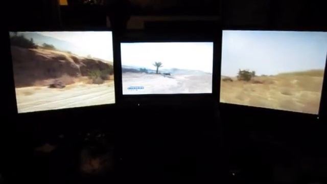 HP Envy 17 Eyefinity with laptop screen + 2 x 4:3 monitors смотреть онлайн