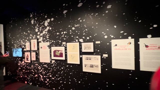 Visiting The Disney 100 Exhibition at London’s Excel 22/10/23 смотреть онлайн