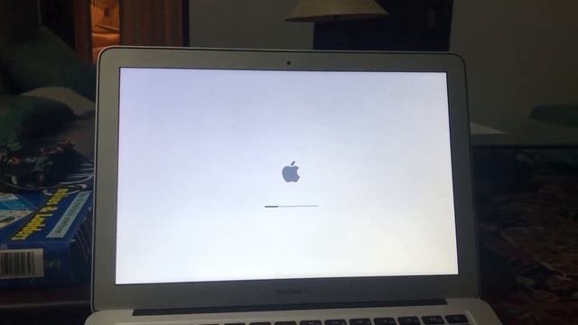 Mid 2011 MacBook Air boot up! ? смотреть онлайн