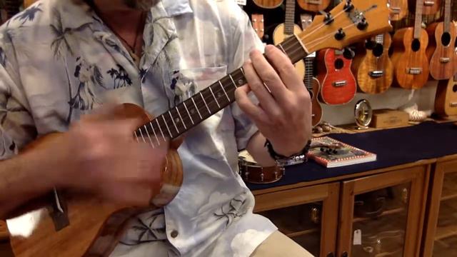 "Daydream Believer" on Koaloha Curly Koa Shell Rosette Tenor #3502 @ Ukulele Mania, Tokyo смотреть онлайн