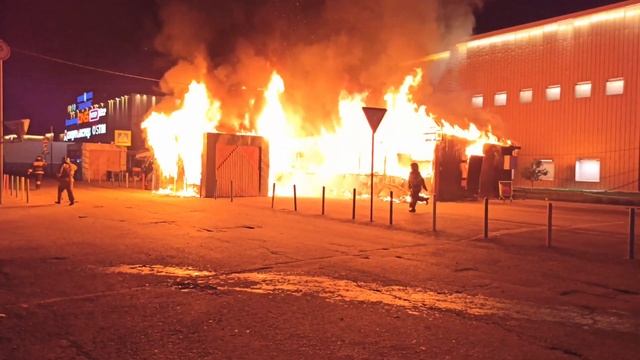 Горит Шаурма Амбар Самара пожар смотреть онлайн
