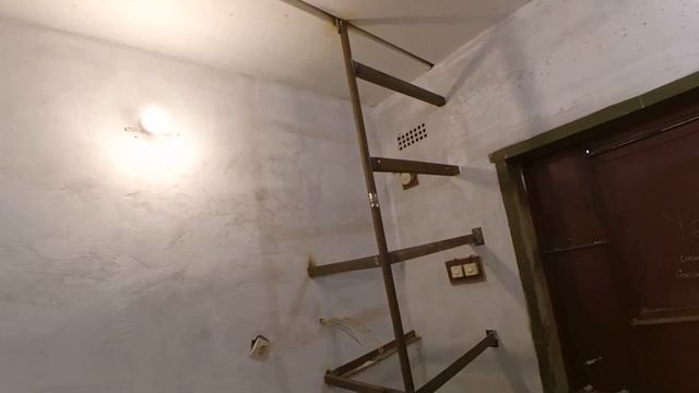 Гараж.Полка под запчасти и инструменты.Продолжение ремонта. смотреть онлайн
