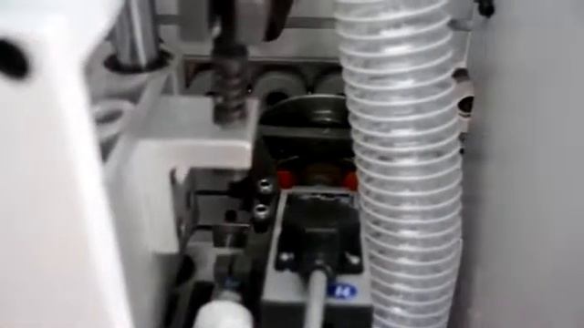 Автоматический кромкооблицовочный станок HOLD HD-621JH смотреть онлайн