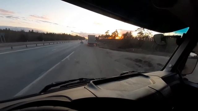 Замена Лобового Стекла на IVECO STRALIS..и загруженный денек в Ярославле. смотреть онлайн