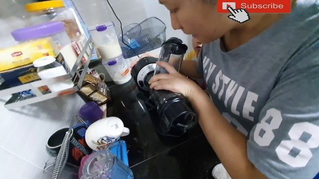 開箱媽媽的飛利浦慢磨機（ Philips Slow Juicer HR1889 ） смотреть онлайн