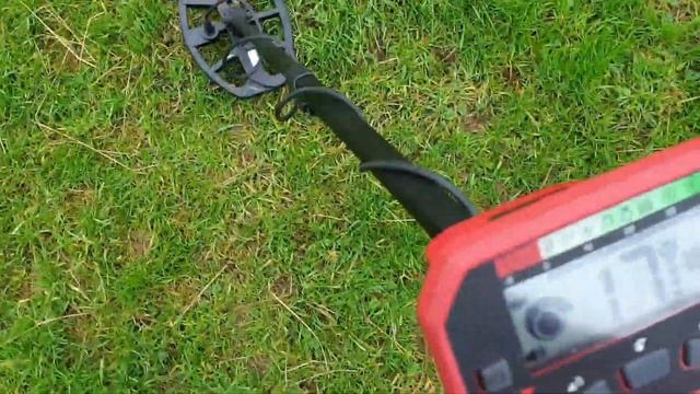 First look at the minelab vanquish 340 with unearthed UK смотреть онлайн