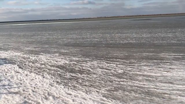 Кирилловка готовится к сезону 2022!На б/о Тропиканка строят два больших бассейна! Морозы ударили! смотреть онлайн