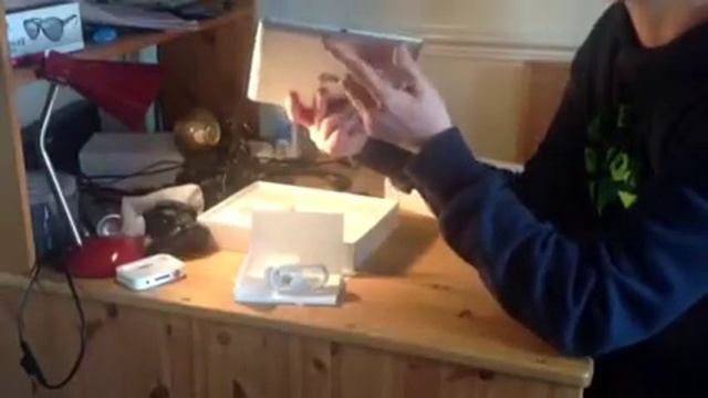 iPad 4 (Retina Display) - Black 16GB WiFi - Unboxing смотреть онлайн