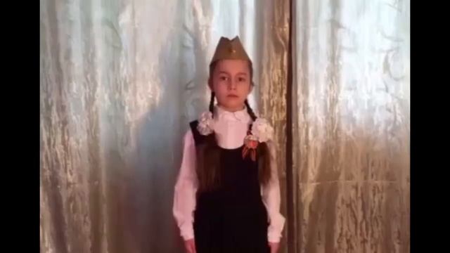 К 75-летию Победы. 1"А" МБОУ "Школа № 25" читает стихотворение "22 июня" Татьяны Лавровой смотреть онлайн