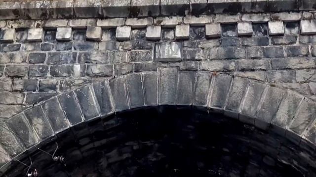 Подпорная стенка и портал тоннеля № 32 со стороны Большой Крутой Губы: прогулка по КБЖД смотреть онлайн