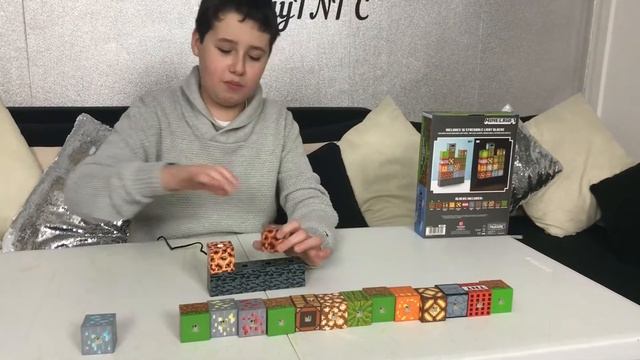Minecraft Block Building Light Unboxing смотреть онлайн