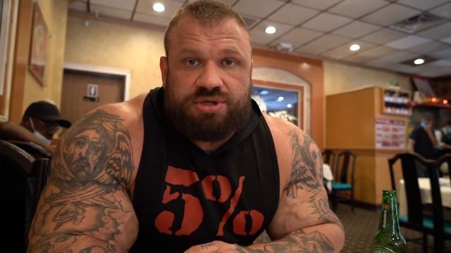 ЗАХВАТЫВАЮЩИЕ ПРИКЛЮЧЕНИЯ ГОЛЕМА В ЧАЙНАТАУНЕ! смотреть онлайн