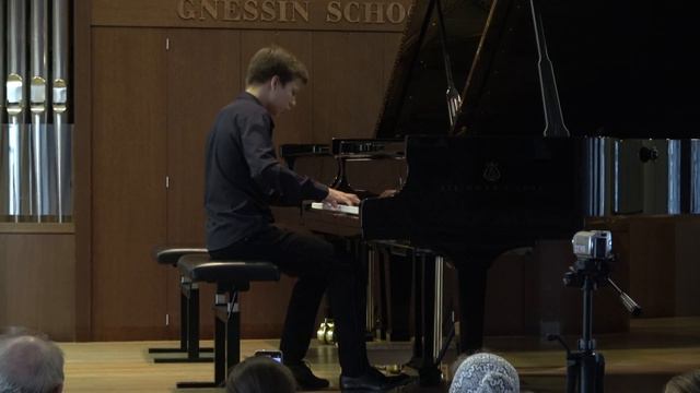 Bach-Busoni. Chaconne from Partita No. 2. Ivan Tkachev смотреть онлайн