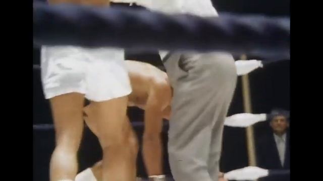 How to Fight like Muhammad Ali | How to Box | A Boxing Analysis смотреть онлайн