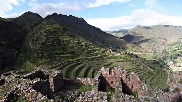 The Face of Inca God Viracocha Carved into a Mountainside of Peru? | Ancient Architects смотреть онлайн