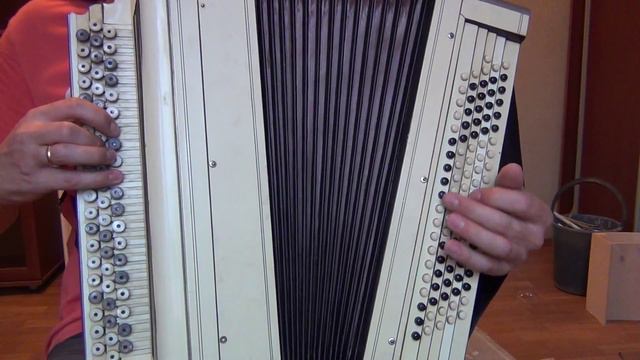 Детская песенка про жирафа (баян крупным планом) смотреть онлайн