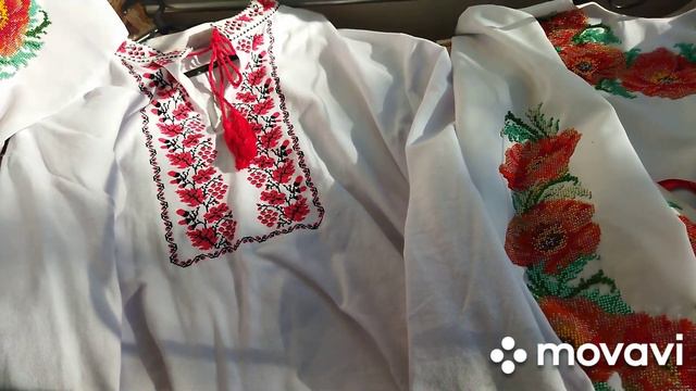 Дві вишиванки .Одна історія на двох.Вітаю з днем Вишиванки. смотреть онлайн