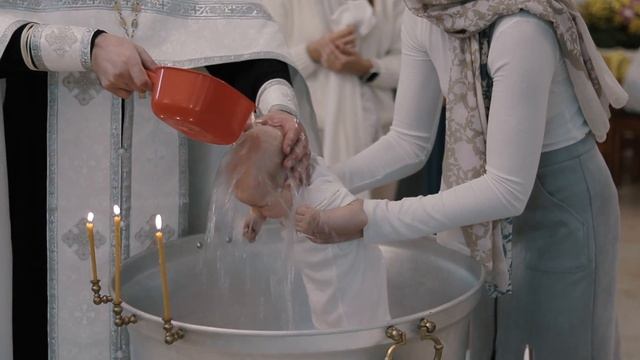 Крещение ребенка красивое видео, видеосъемка крестин, крестины Софии смотреть онлайн