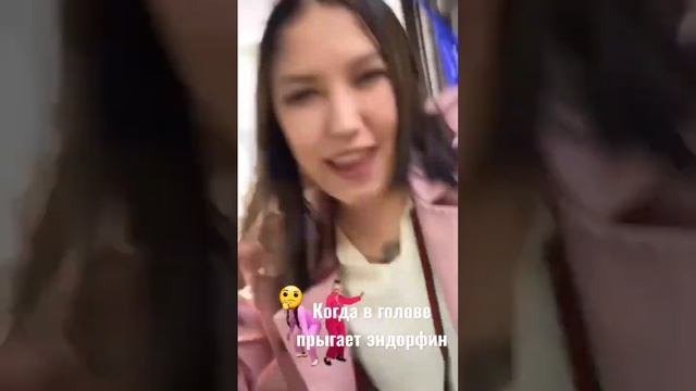 Италянка поет тувинскую песню в маршрутке