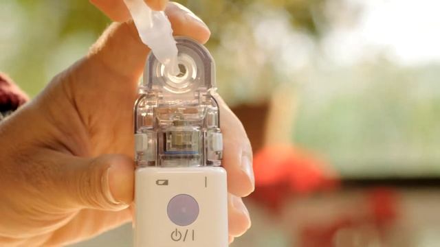 OMRON MicroAIR U22 - Le nébuliseur de poche réellement portatif смотреть онлайн