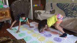 Челлендж ТВИСТЕР против СПОРТИВНЫХ упражнений ОБЛОМ шпагат Анна  vs Кристина