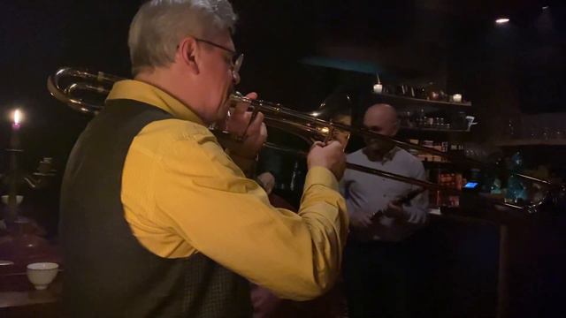 Мини-Дикси в Old Macau смотреть онлайн