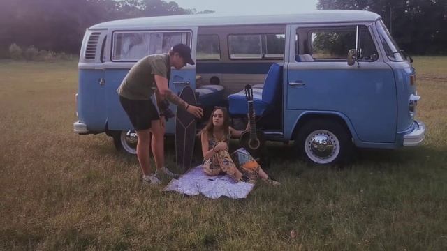 Hippie Photoshoot Werk Film ☮️ VW T2 ☮️ смотреть онлайн