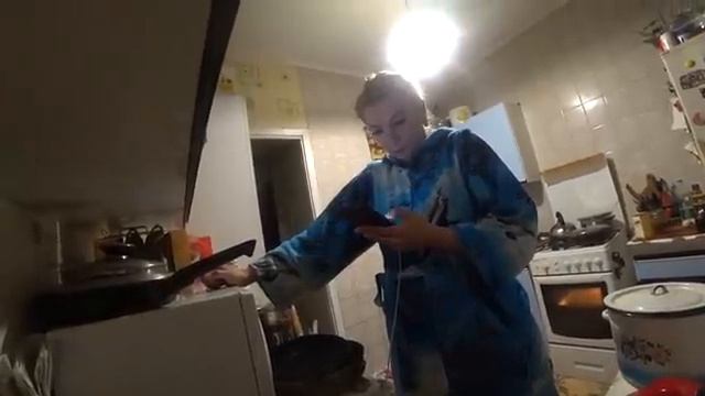 Приготовил ТОРТ "Думаю". Заставил сестру пойти в магазин за продуктами смотреть онлайн