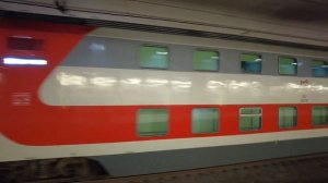 Пассажирские поезда на подземной станции Площадь Гагарина. Июнь 2023