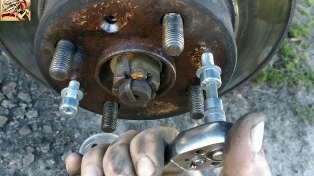 ?Как снять передний тормозной диск на автомобиле. смотреть онлайн