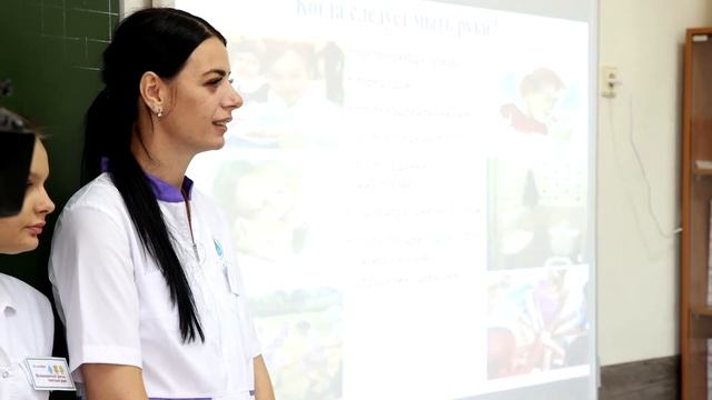 Школьников Владивостока научили правильно мыть руки смотреть онлайн