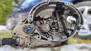 Как снять КПП  ВАЗ 2108 в одно хлебало. Без подъёмников, мам, пап и кредитов!