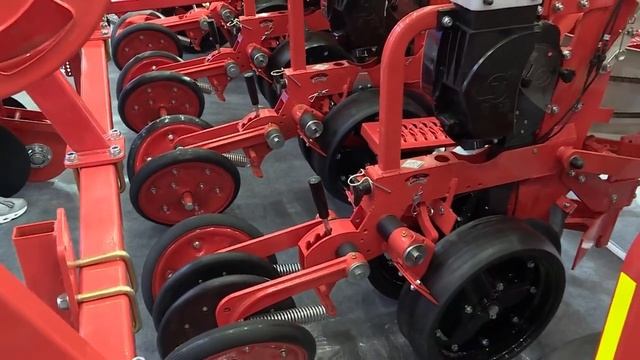 顺源8行免耕气吸播种机#播种机#抖音农机 смотреть онлайн