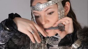 Игра на варгане. (Playing the vargan).