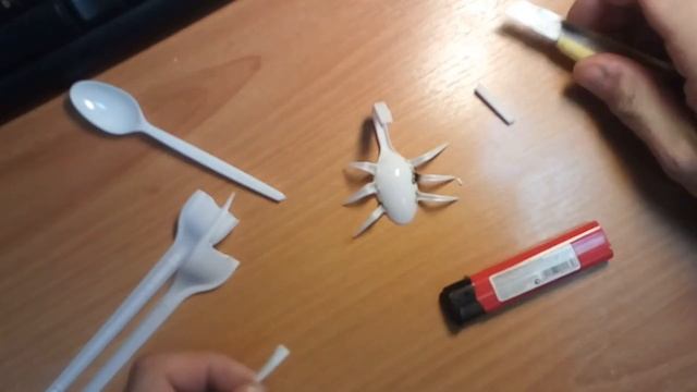 Мастер-класс: как сделать СКОРПИОНА из пластиковых ложек и вилок смотреть онлайн