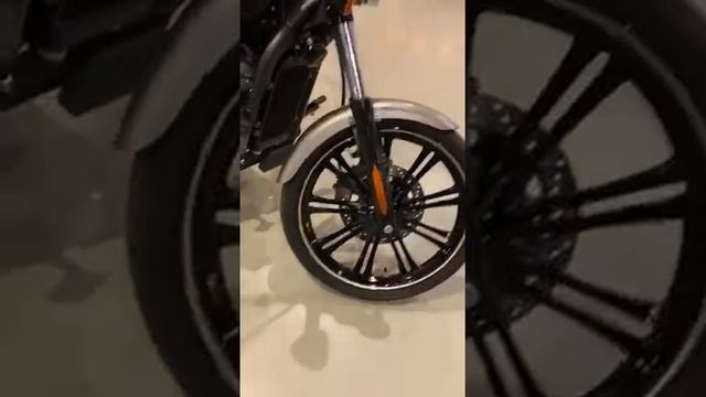 Kawasaki Vulcan VN900 Custom смотреть онлайн