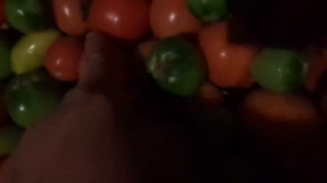 Зимнее хранение томатов. Проверяю свои запасы свежих томатов и перцев в подвале. смотреть онлайн