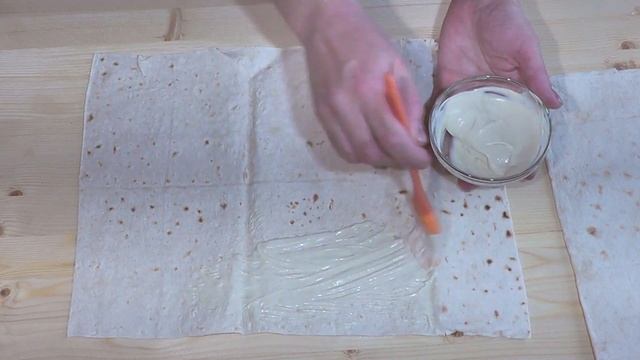 Рулет из скумбрии в лаваше. Просто и вкусно. // Mackerel roll in pita bread. Simple and delicious. смотреть онлайн