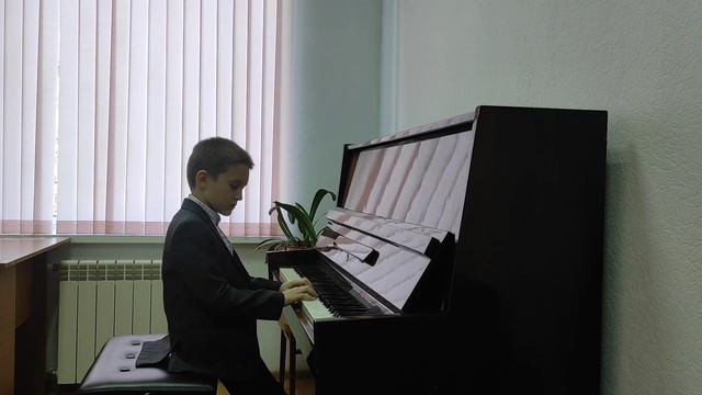 Глумов Арсений 8 лет (1 класс) Е. Гнесина Этюд C- dur смотреть онлайн