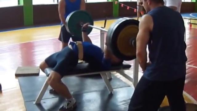 Ганецкий Андрей в/к 93 кг.вес 200 кг ЧРБ по жиму 25.06.2011г. Светлогорск. смотреть онлайн