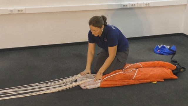 Укладка точностного парашюта Focus. Также подойдет для укладки парашюта Accurate смотреть онлайн