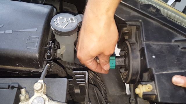 How to replace the headlights on a 2011-2015 Chevrolet Cruze смотреть онлайн